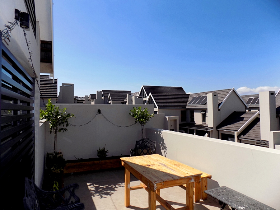 2 Bedroom Property for Sale in Hartland Lifestyle Estate Western Cape